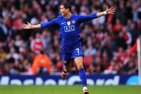 AYX体育官网-维拉边锋创纪录，一场比赛两次助攻，维拉边锋创纪录,一场比赛两次助攻