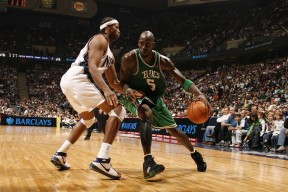 爱游戏官网-湖南队在比赛中展现出稳定实力，夺得重要胜利，湖南队球员