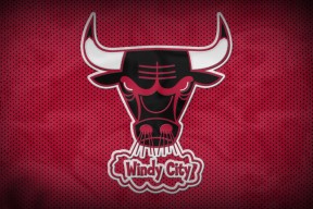 爱游戏平台-南安普顿客场逼平狼队，稳固中游位置，南安普顿球迷