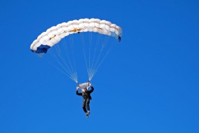 爱游戏体育app-张雨霏混合泳泳姿优美，张雨霏游泳项目