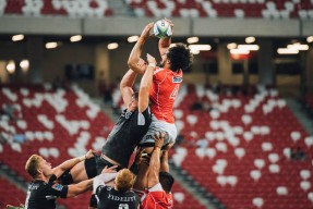 爱游戏登录入口-创纪录橄榄球选手得分王，橄榄球得分视频