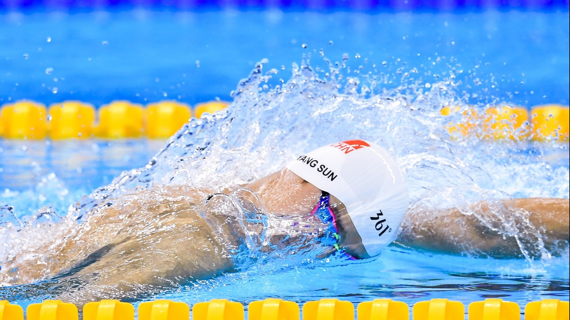 球场魔术：那些令人眼花缭乱的篮球奇迹，球场魔术师是谁