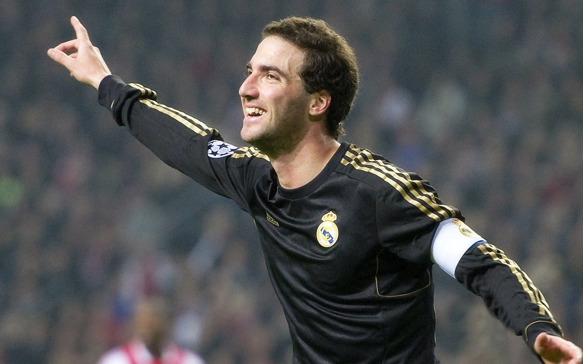 “华金·托比利亚的战术执行力与领导气质，推动阿根廷美洲狮队继续成长”